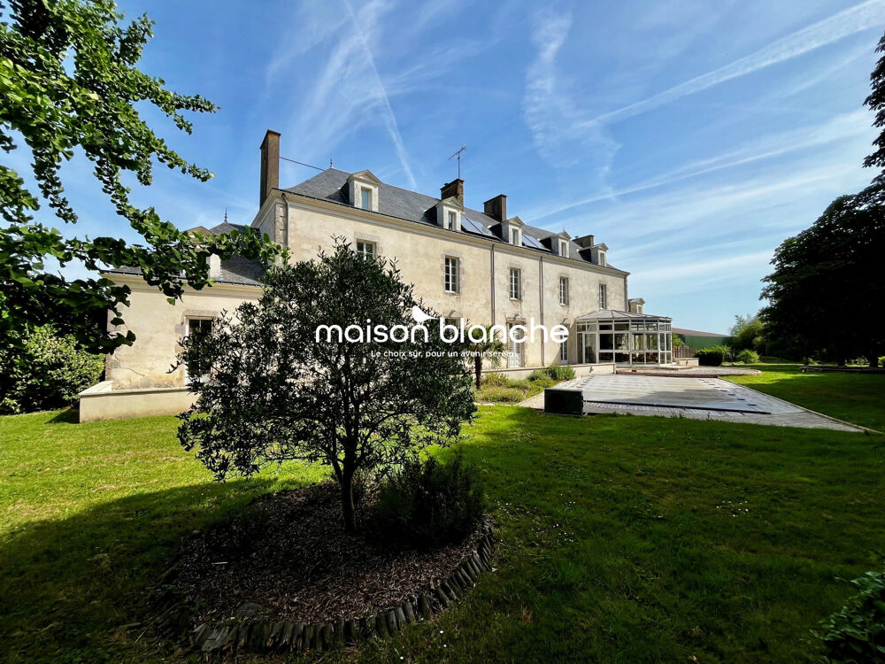 Propriété de caractère sur 4 hectares avec piscine et dépend
