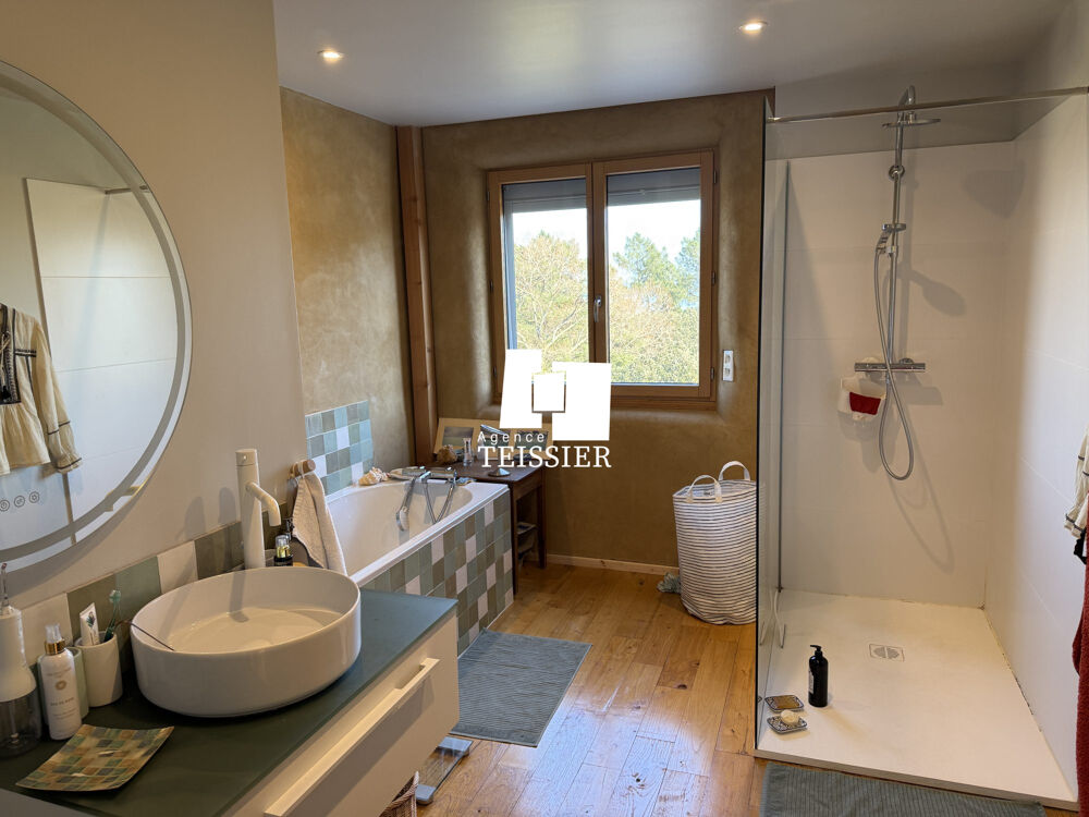 à vendre  Maison Banne (07460)