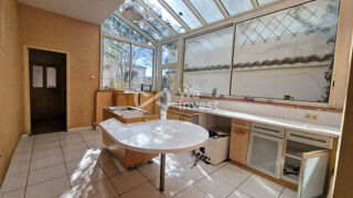  Immeuble � vendre 230 m�
