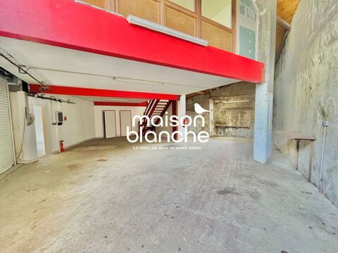   PARTHENAY PROCHE GARE LOCAL DE 177 m² 