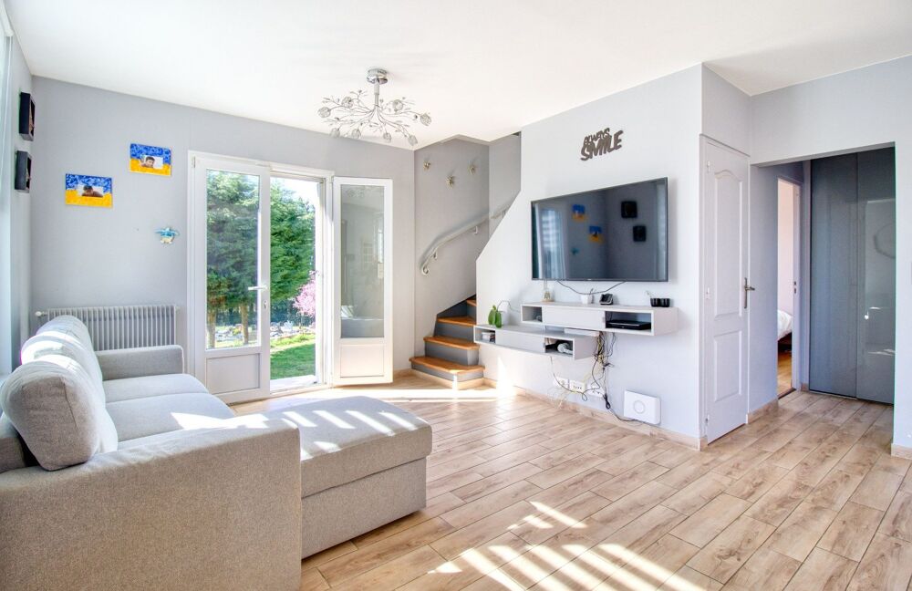 Vente Maison Maison indépendante en plein coeur du village de Feucherolles Feucherolles