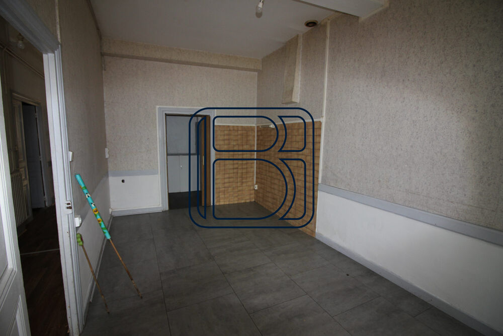 MAISON AVEC COUR D INTERIEUR A FORT POTENTIEL