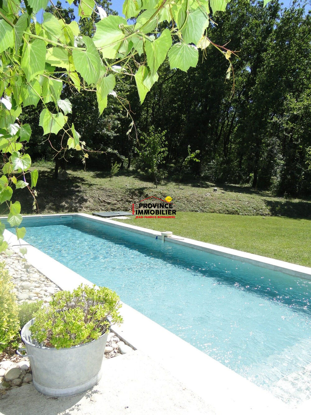Vente Maison Elégante Bastide dans un cadre verdoyant Chantemerle-lès-grignan