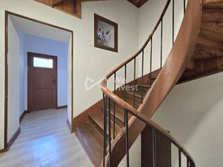  Immeuble � vendre 733 m�