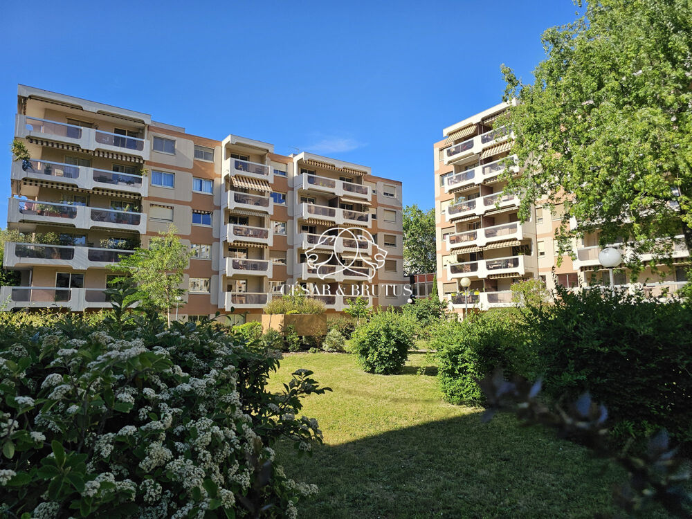 Vente Appartement Appartement 3 pièces de 76 m² . Balcons . Garage . Cave Lyon 6
