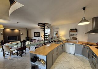  Maison à vendre 7 pièces 220 m²