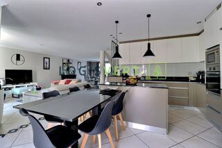  Maison � vendre 8 pi�ces 352 m�