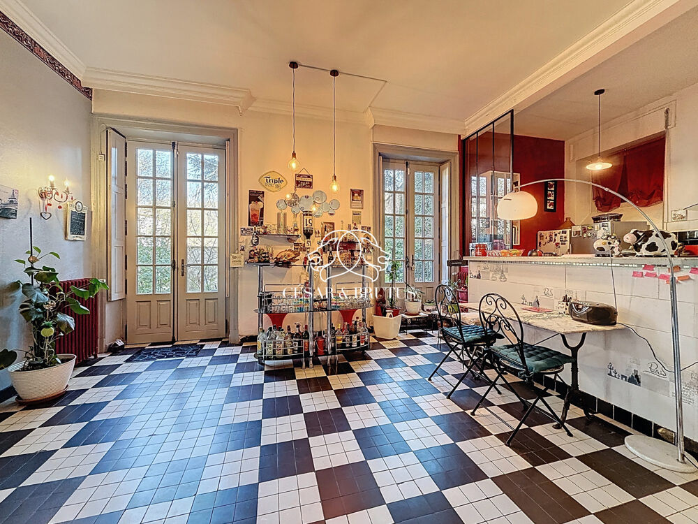 MAISON BOURGEOISE -274 m2- JARDIN