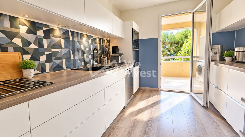 Vente Appartement A vendre magnifique T4 rénové 80 m² + terrasse 12 m² + garag Marseille 11