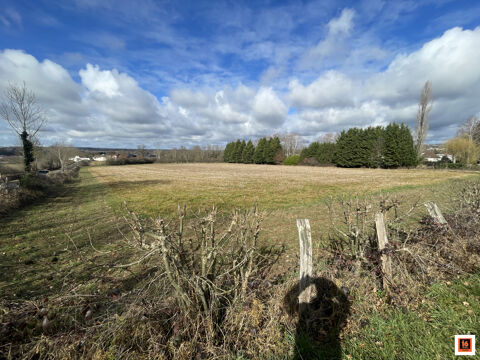 Terrain constructible 4800m2 150000 63300 Thiers