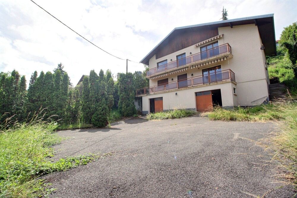 MONNETIER-MORNEX  Maison traditionnelle de 190 m² comprenant