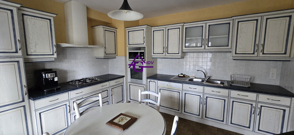 Maison traditionnelle semi enterrée T5 DE 136 M² <B....