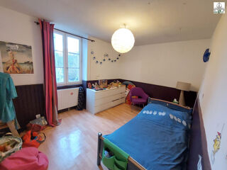  Appartement à louer 4 pièces 100 m²