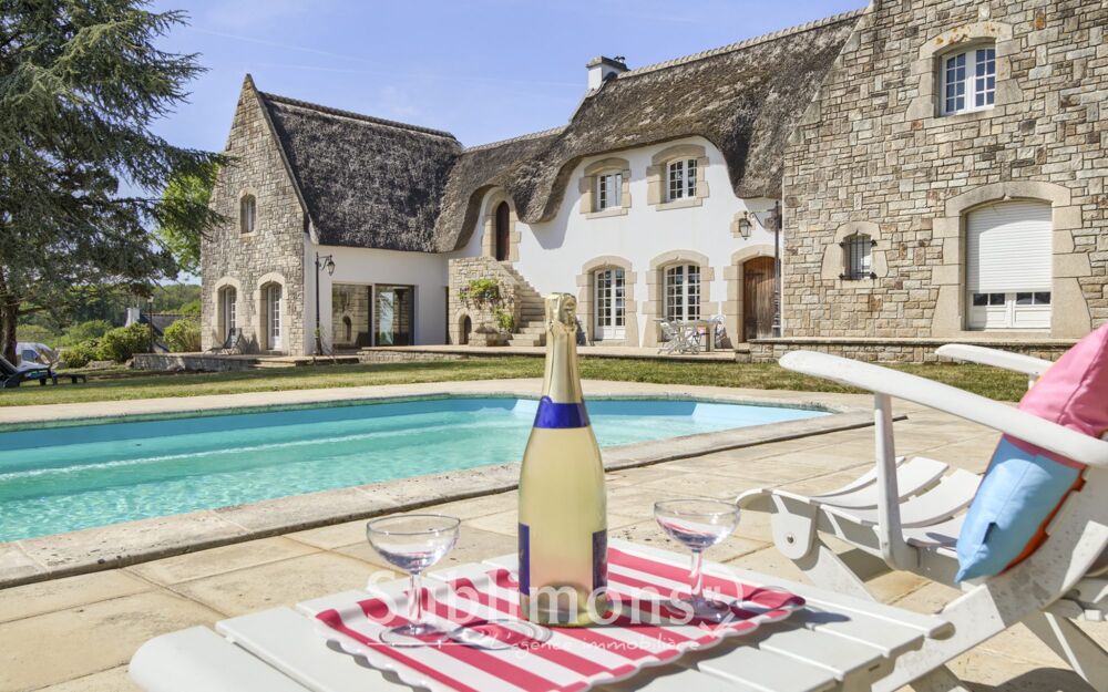 Chaumière d'exception 443 m²  7 chambres  Piscine 