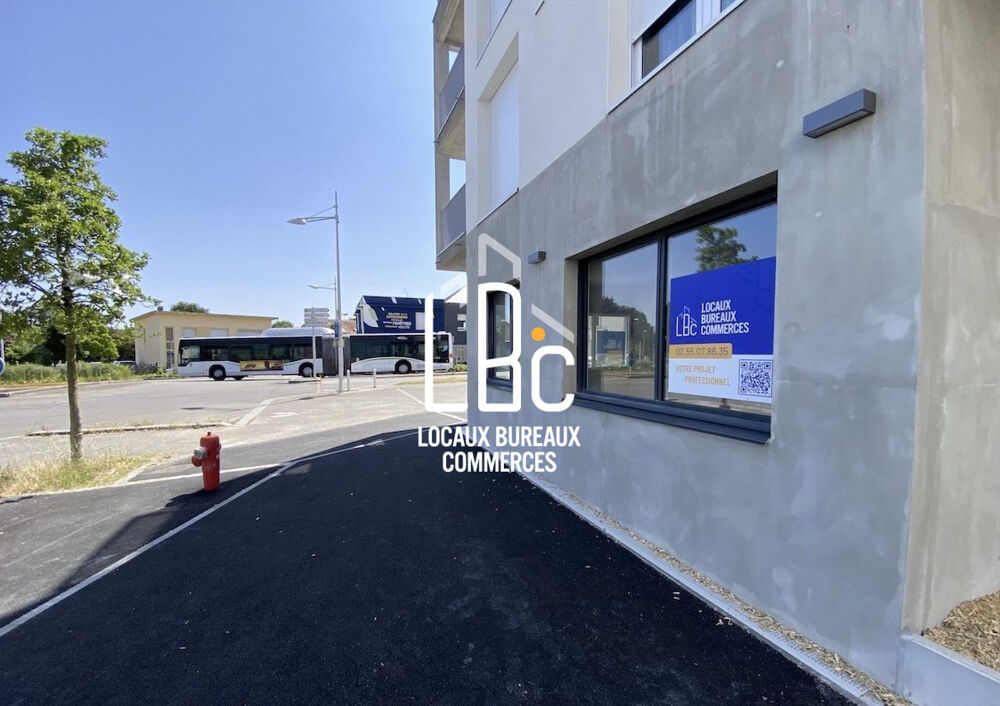   REZÉ - A louer local commercial 48 m² Rezé