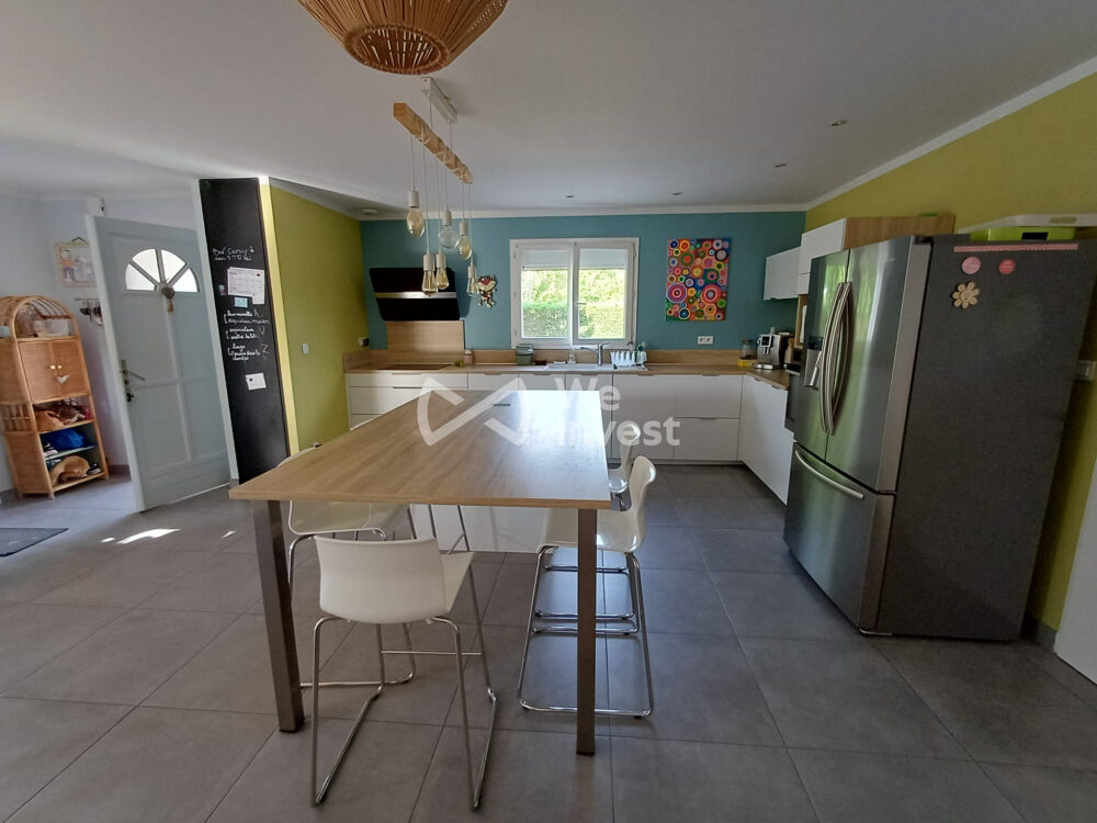 MAISON 8 pièces de 185m² 5 Chambres