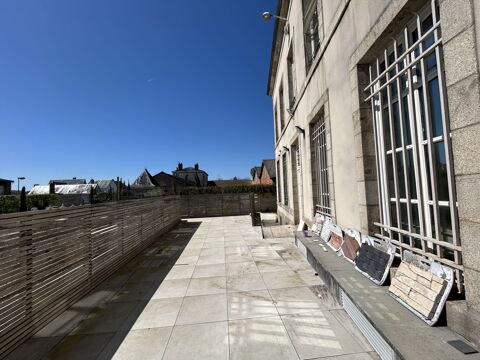   À louer : grand local professionnel de 265 m² avec terrasses ? 