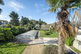  Maison à vendre 10 pièces 330 m²