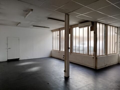 Locaux artisanaux de 135 m&sup2; &agrave; LIMOGES ! 900 87000 Limoges