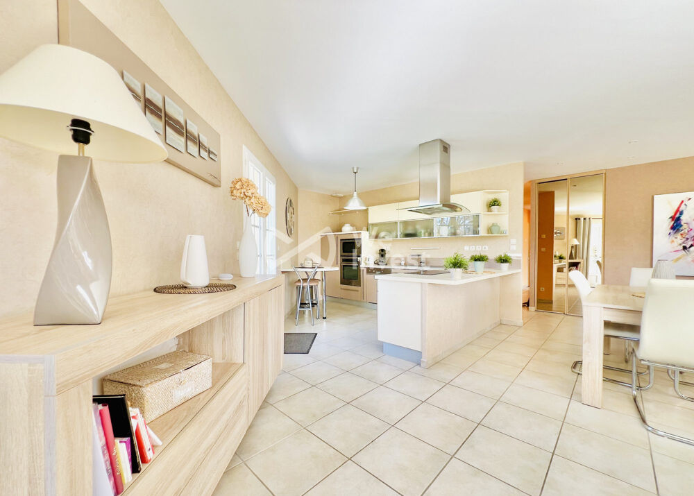 Vente Maison Villa de type 5 de plain-pied, 133 m2 habitables, dépendance, j Aigueperse