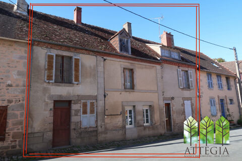   GRANDE MAISON AVEC JARDIN AU CENTRE DU VILLAGE Maison - 6 pi�ce(s) - 160 m�