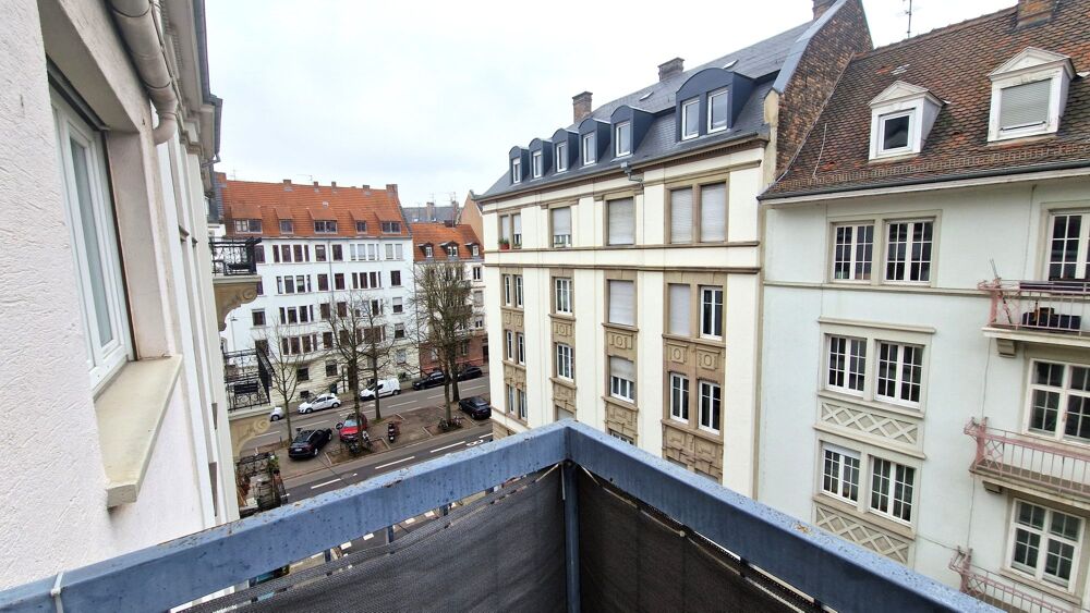 Prox. Clémenceau, Beau 3 pièces en étage, balcon ; parking en