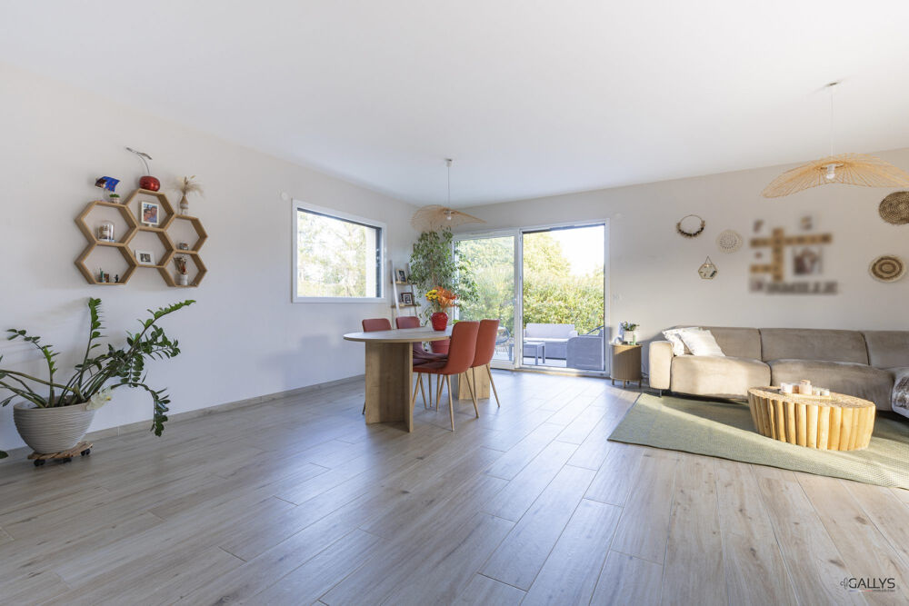 Sous le charme d'une maison d'architecte récente à Val de Brie