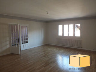  Appartement à louer 3 pièces 99 m²