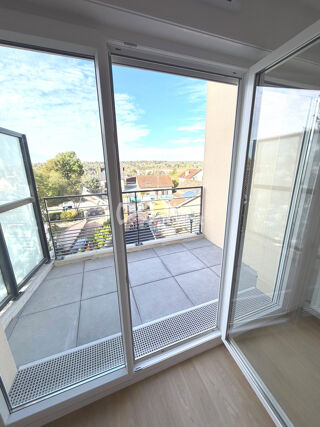  Appartement à louer 3 pièces 64 m²