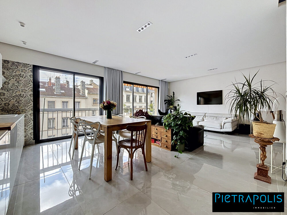 T4 de 100 m² env, etage élevé, balcons, cave en sous-sol, pos