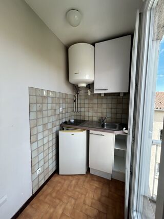  Appartement à louer 1 pièce 27 m²