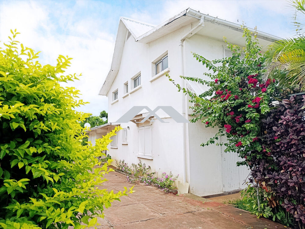 Maison 7 pièces 188 m² · à Saint-Louis · 188 m² · 360 525 €