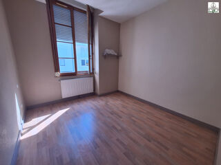  Appartement à louer 3 pièces 63 m²