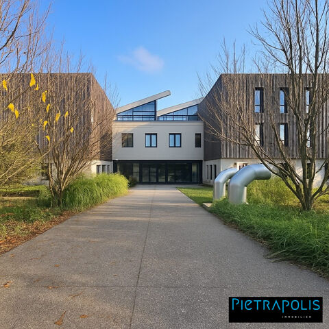 Bureaux de 307 m&sup2; + 247 m&sup2; de terrasse 770000 69800 Saint-priest