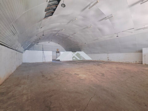 Entrep&ocirc;t 568 m&sup2; – Fili&egrave;re Agro-&Eacute;conomique – Zone Pierref 6800 97410 Saint-pierre