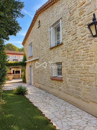  Maison à vendre 7 pièces 259 m²