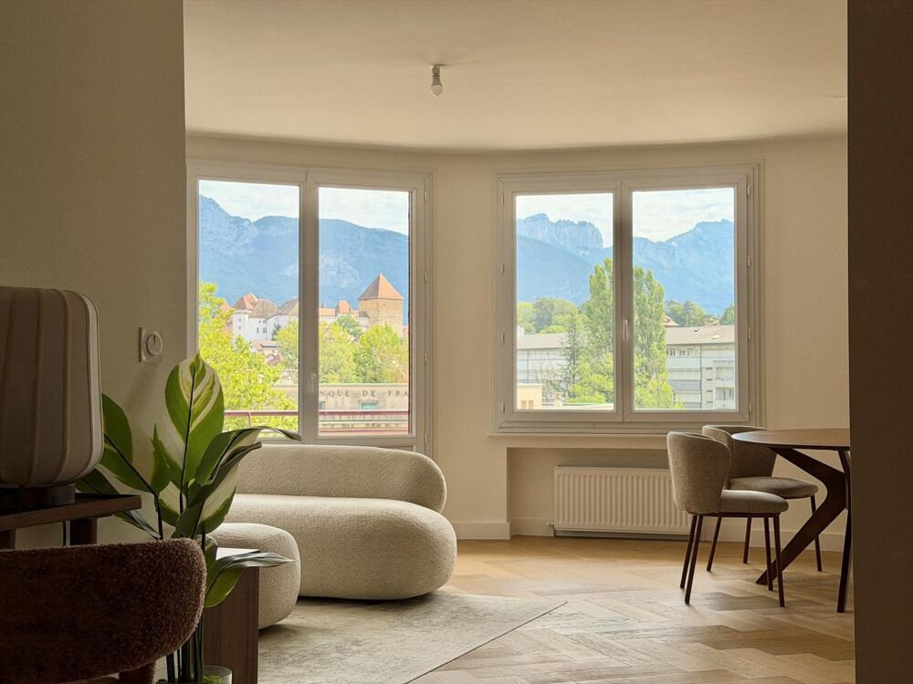 ANNECY - T3 standing