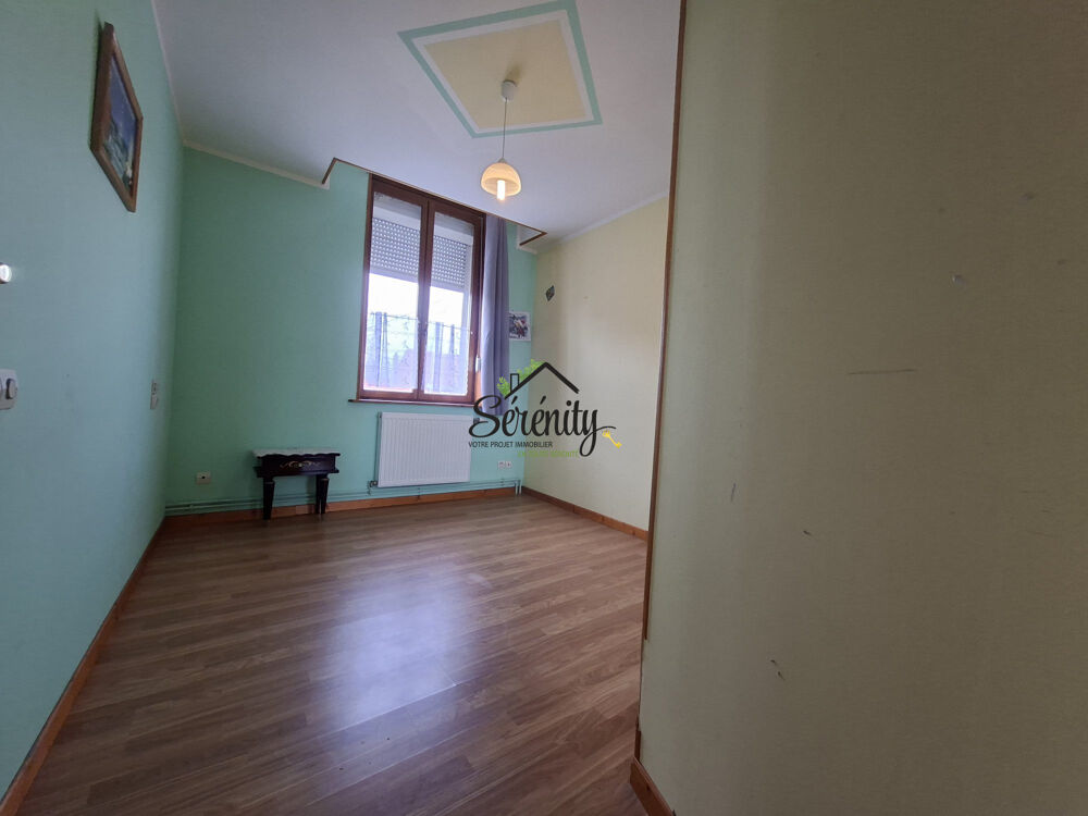 Immeuble avec 2 locataires et une maison