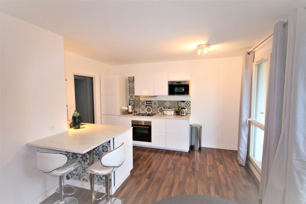 Location Appartement très grand T2 avec balcon au calme proche Promenoir Villefranche-sur-saône