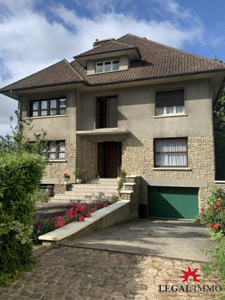  Maison  vendre 6 pices 260 m