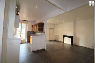  Appartement à louer 2 pièces 81 m²