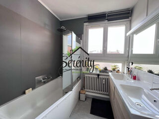  Appartement  vendre 3 pices 80 m