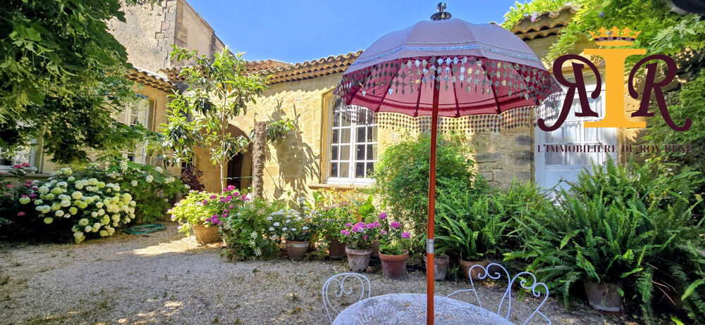 ANCIENNE DEMEURE DE CHARME AVEC PISCINE