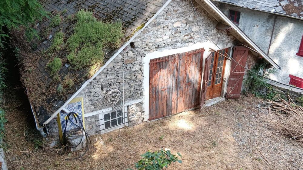 Maison 8 pièces 180 m² · à Saint-Béat-lez · 180 m² · 79 000 €