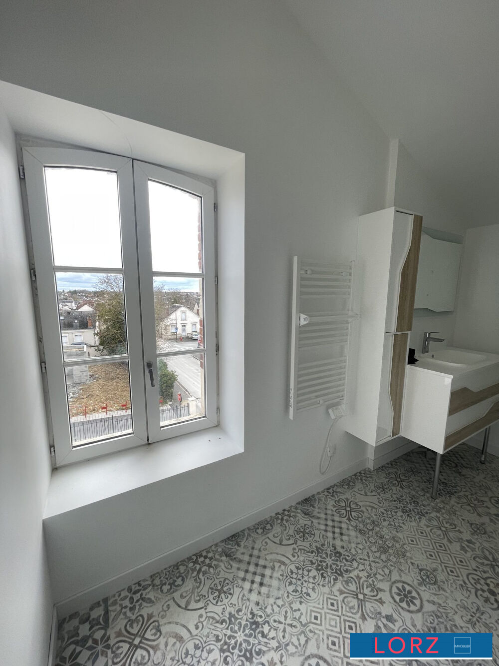 Appartement T3 & stationnement privé