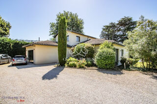  Maison  vendre 7 pices 420 m