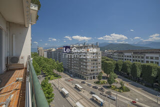  Appartement à louer 5 pièces 134 m²