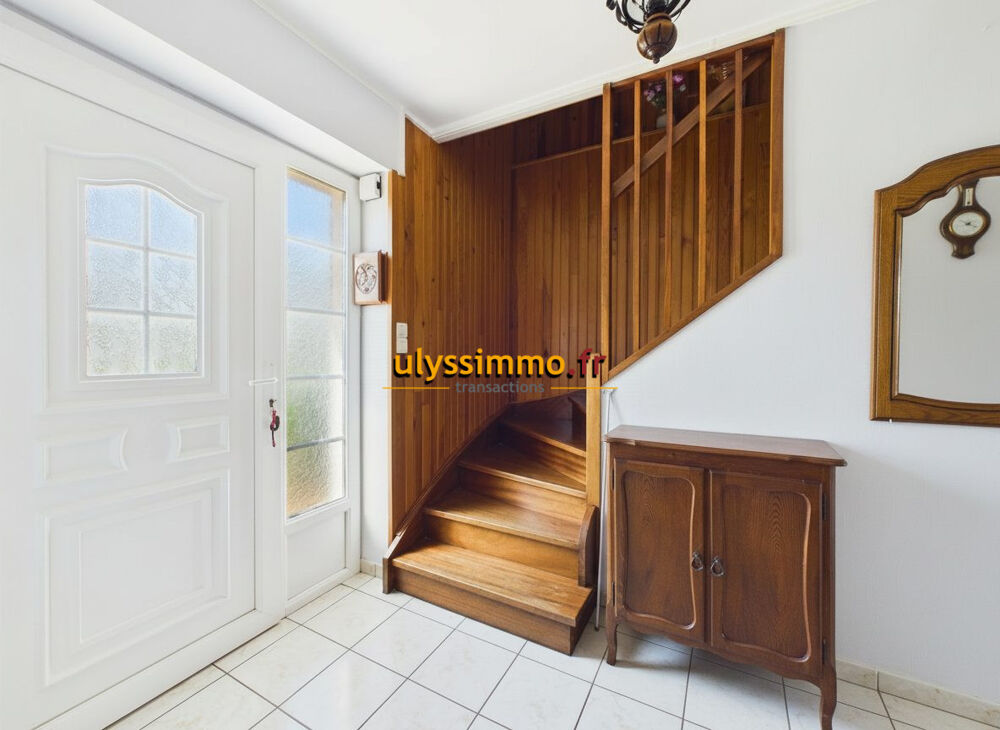 Vente Maison pavillon de trois chambres avec terrasse jardin et garage Rosi�res-en-santerre