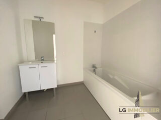  Appartement à louer 3 pièces 69 m²