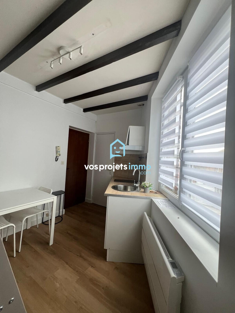 Studio au 1er étage rénové